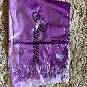 Brand new pashmina scarf. Great doe gifts. Ombré color Purple.